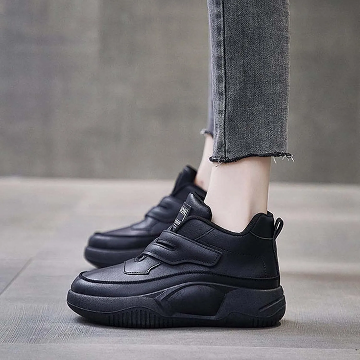 Black Sneakers for Women Fashion Platform Hiking Shoes Round Toe Lace Up Outdoor Running Sneaker Casual Footwear