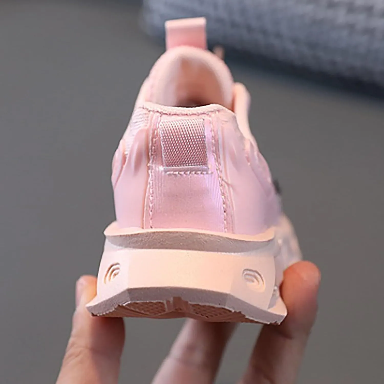 Cartoo𝐧 Illuminated Sneakers for Outdoor Sports and Running with Breathable Design Light Up Shoes for Toddler Girls