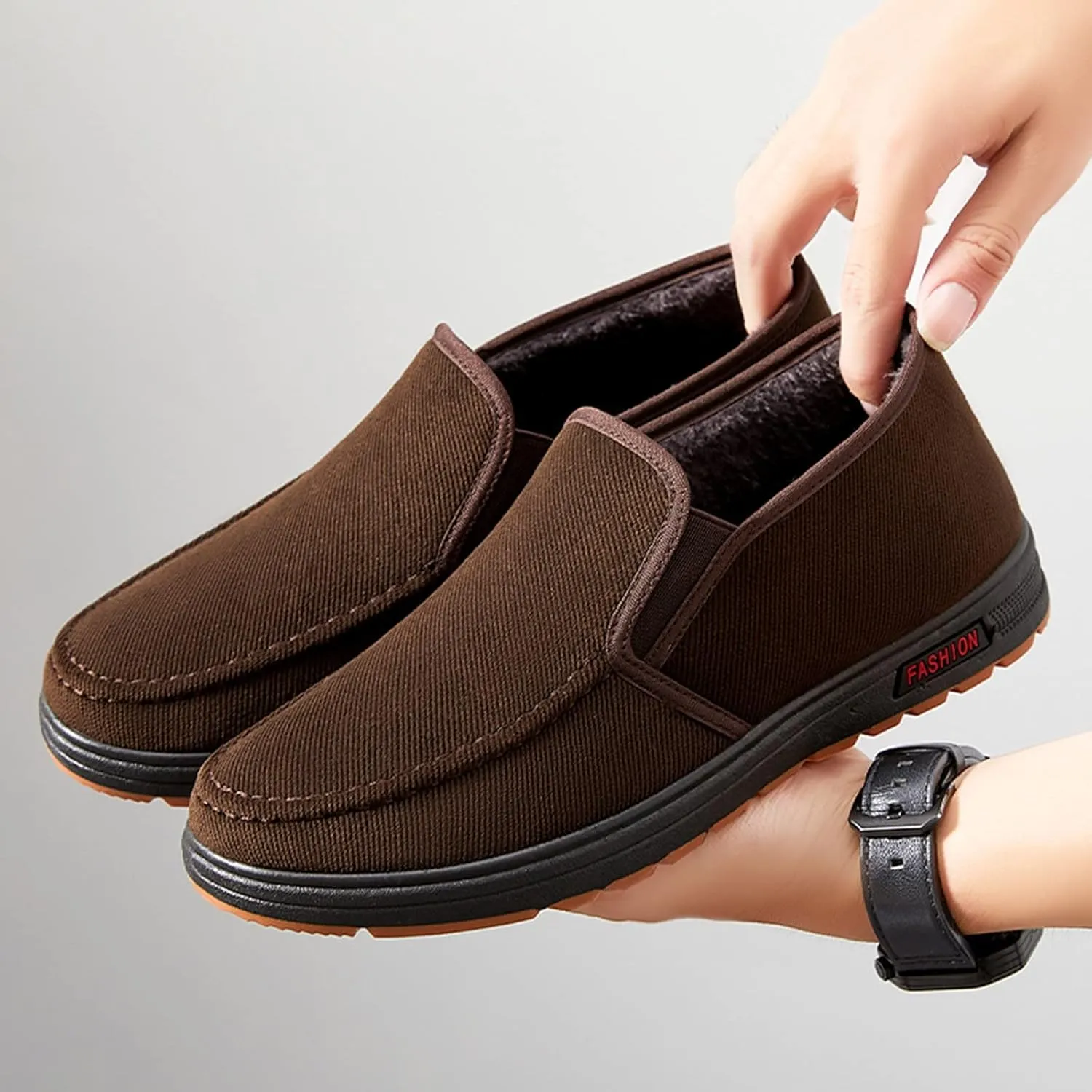 Fashion and Winter Men Casual Shoes Flat Non Slip Canvas Upper Round Toe Solid Color Slip Casual Shoes for Men No Laces