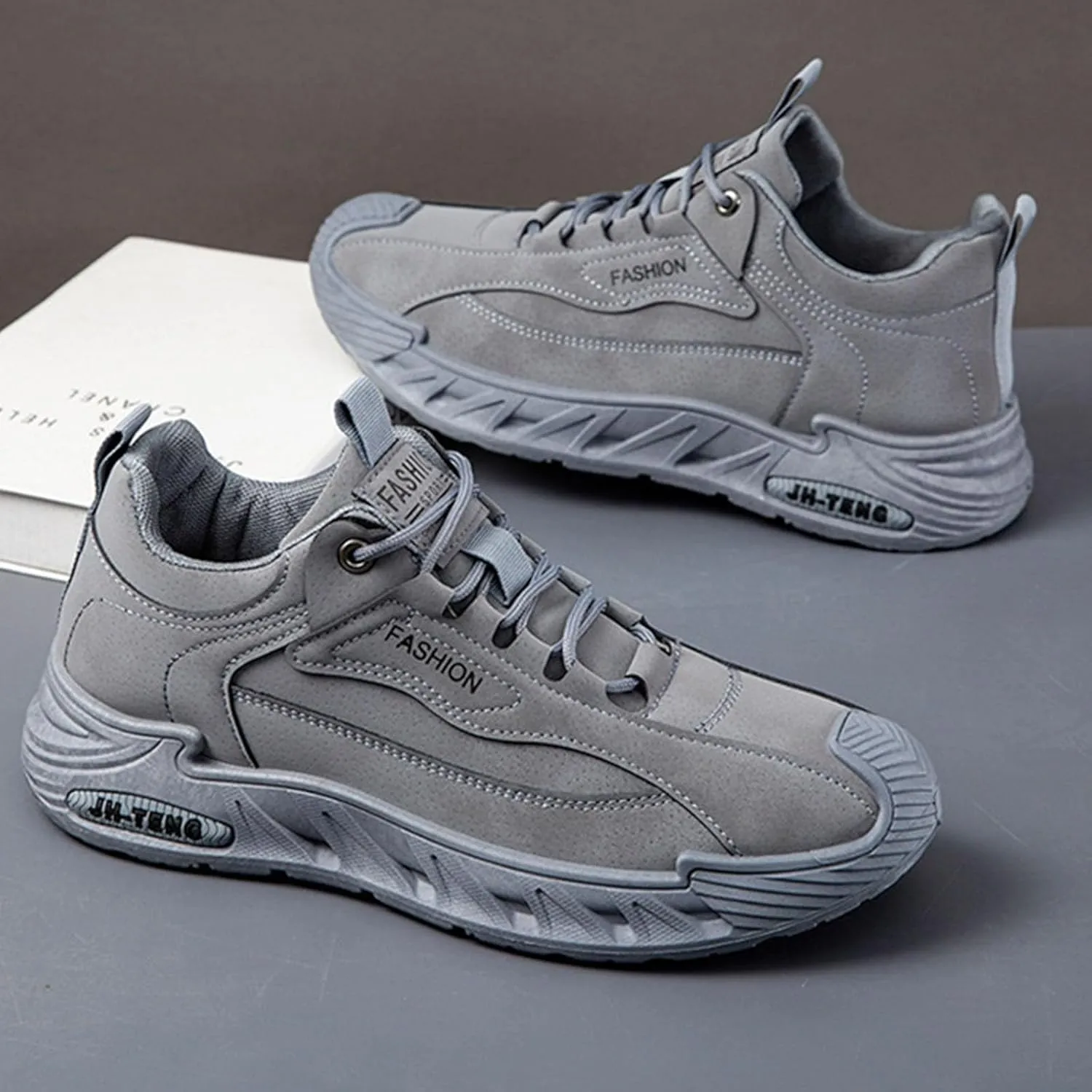 Fashionable Men's Low Top Lace Up Retro Suede Soft Soled Sports and Casual Shoes Canvas Shoe Men Tan Casual Shoes Men