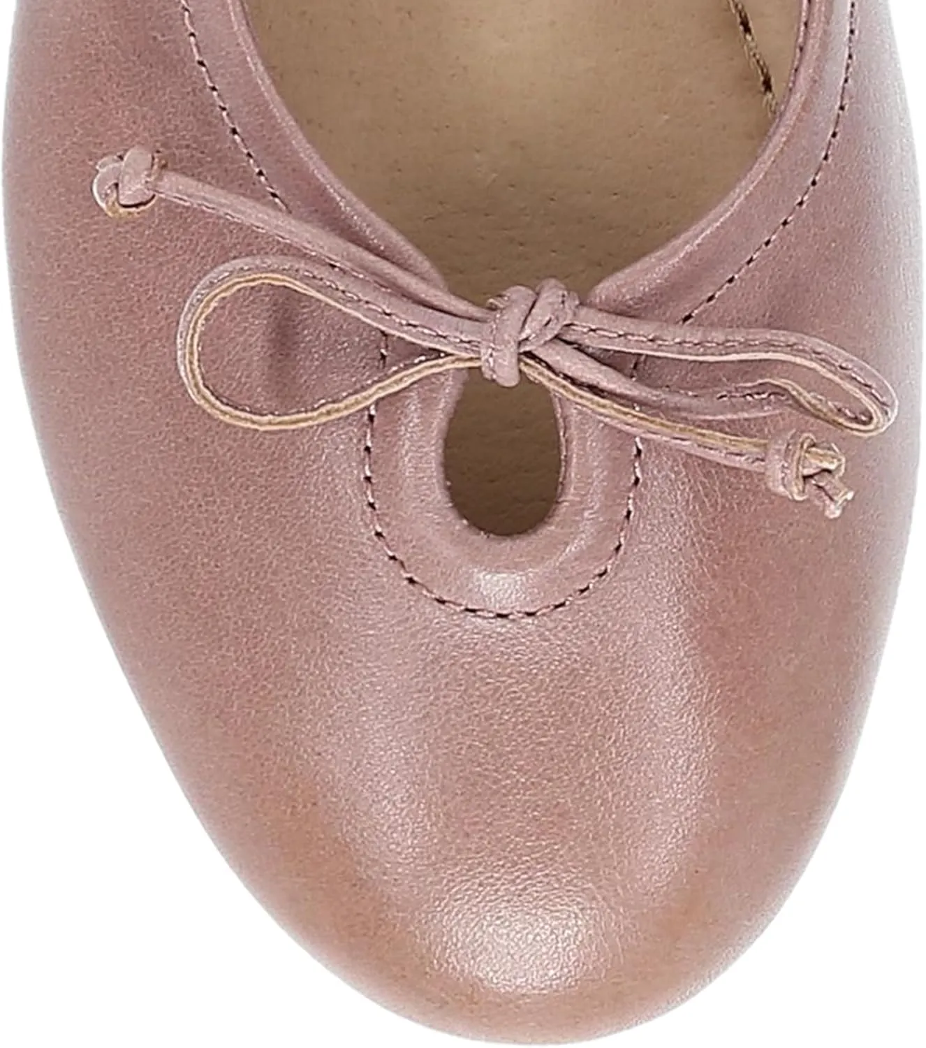Frye Emma Ballet Women's Flat-Shoes - Classic Leather Slip-On Design, Comfortable Everyday Wear, Elegant and Versatile Style