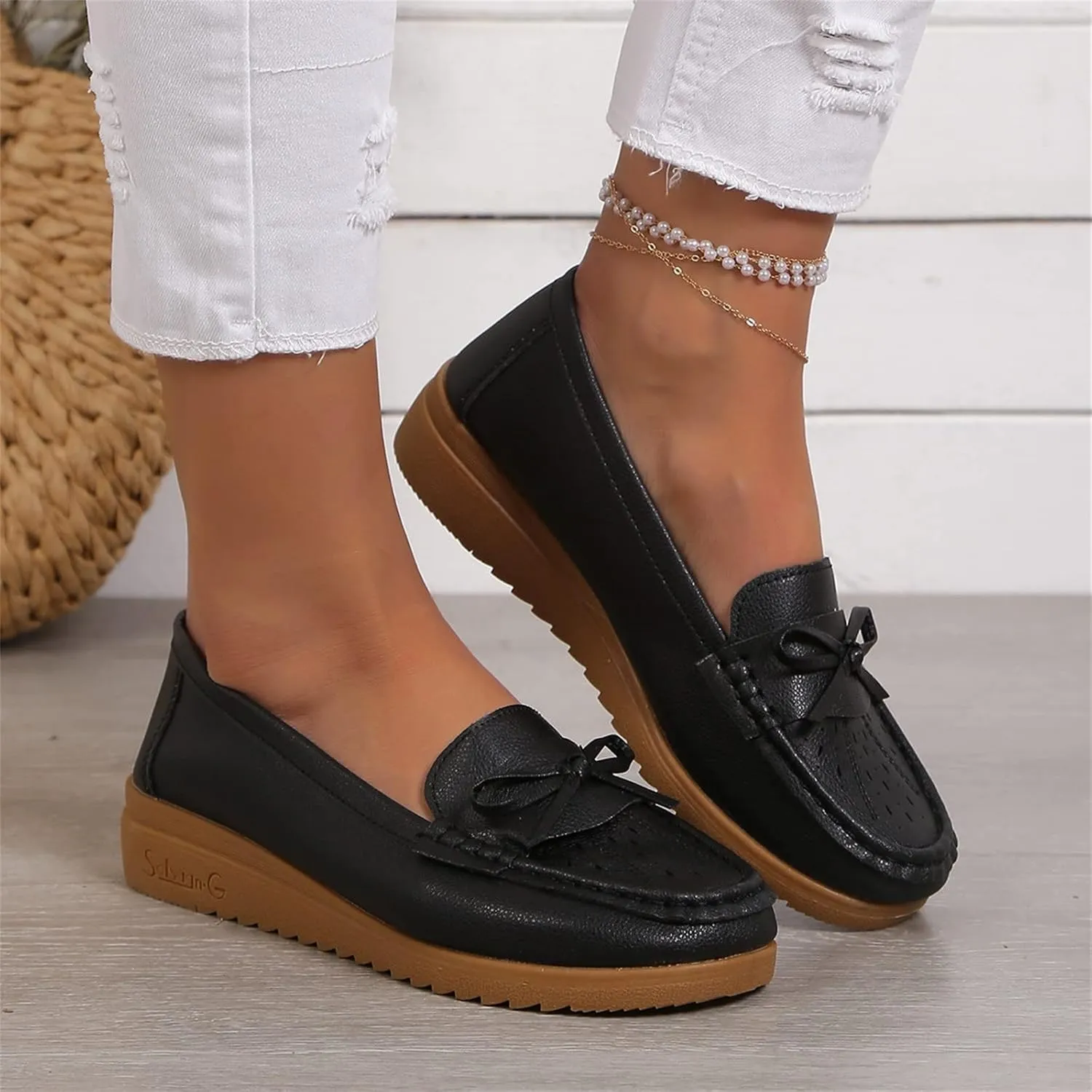 Ladies Fashion Solid Color Breathable Hollow Leather Bow Women Wedges Boots Platform Shoes Slip on Boots Fashion Casual