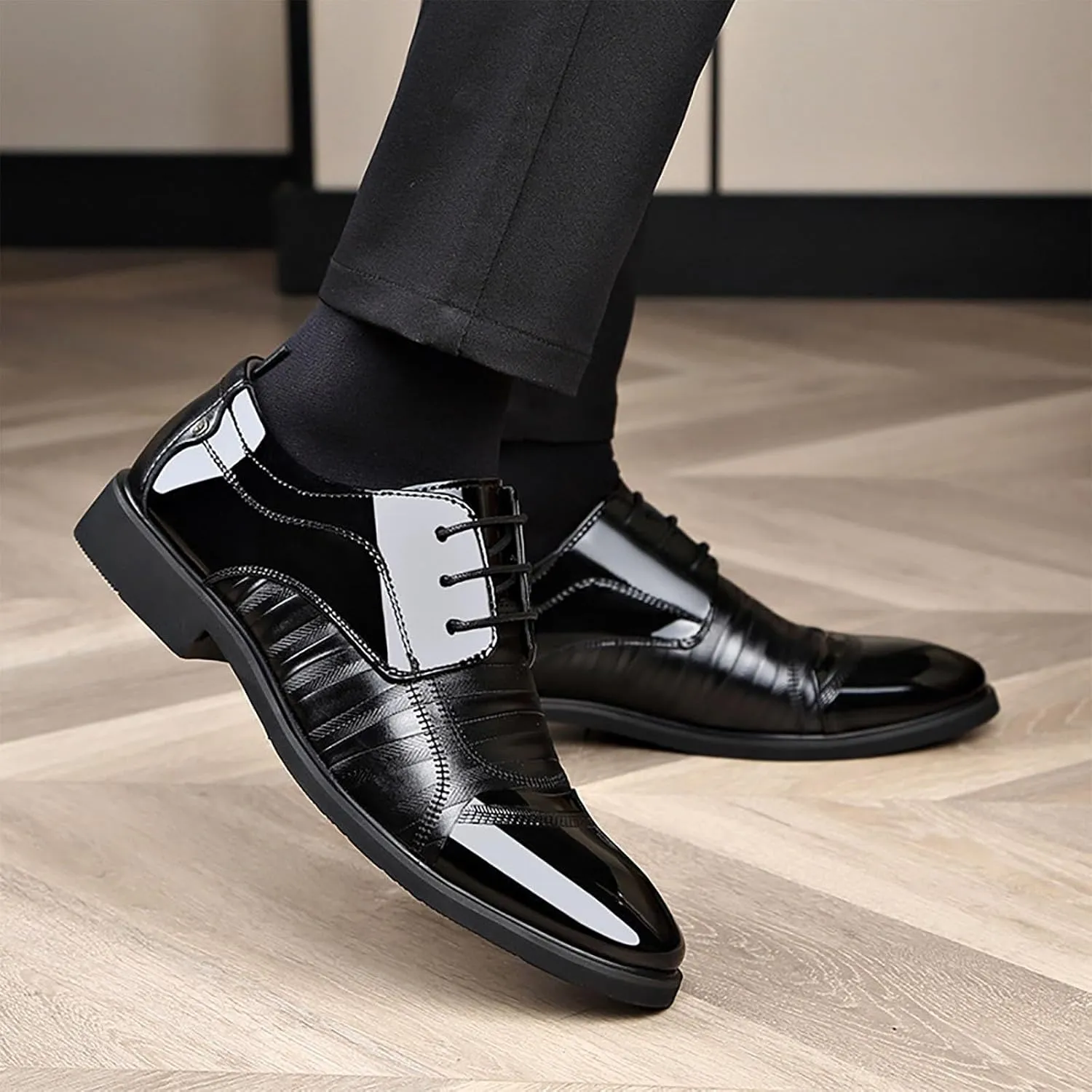 Men's Oxfords Dress Shoes Classic Business Leather Shoes， New Lace-up Breathable Patent Leather Shoes Man Office Wedding Flats