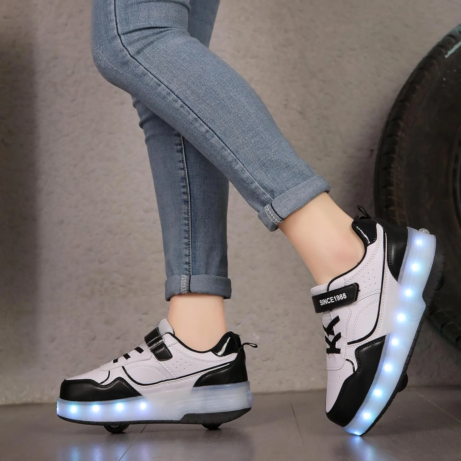 Roller Skate Shoes for Boys Girl Sneakers with Retractable Wheels-Stylish Trainers for Kids, Enhanced Safety LED Light-Up USB Rechargeable Skateboarding Perfect for Party, Birthday, Christmas