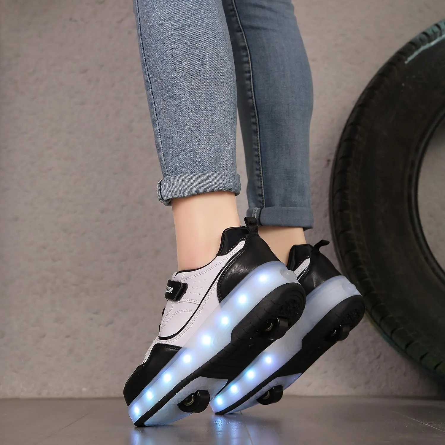 Roller Skate Shoes for Boys Girl Sneakers with Retractable Wheels-Stylish Trainers for Kids, Enhanced Safety LED Light-Up USB Rechargeable Skateboarding Perfect for Party, Birthday, Christmas