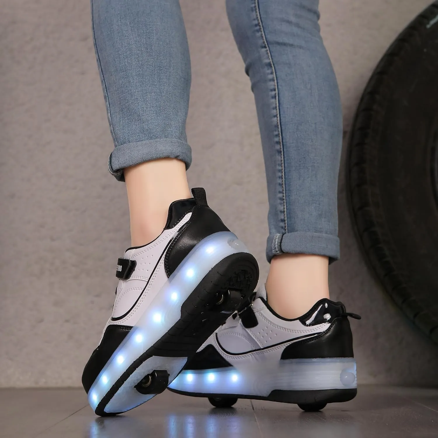 Roller Skate Shoes for Boys Girl Sneakers with Retractable Wheels-Stylish Trainers for Kids, Enhanced Safety LED Light-Up USB Rechargeable Skateboarding Perfect for Party, Birthday, Christmas