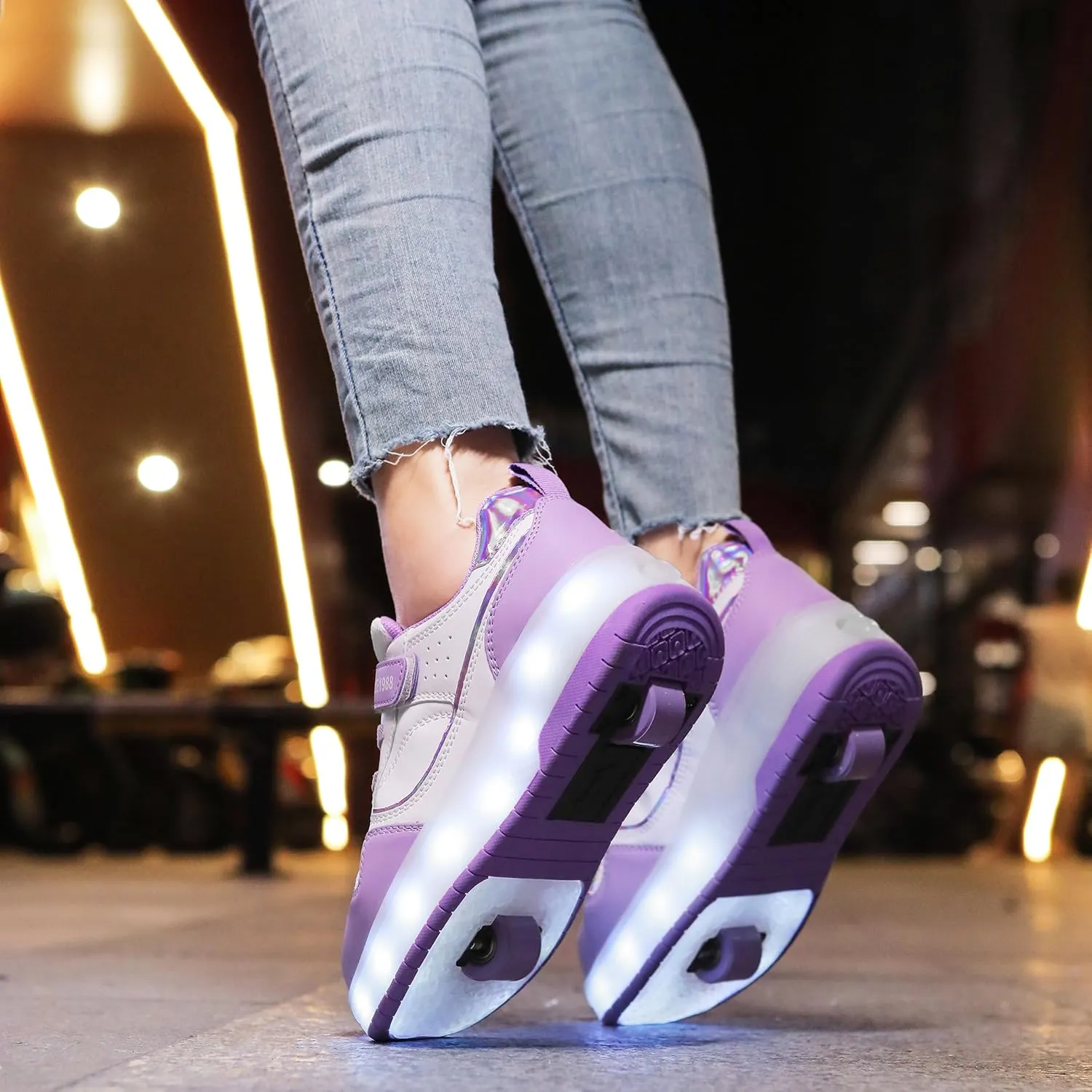 Roller Skate Shoes for Boys Girl Sneakers with Retractable Wheels-Stylish Trainers for Kids, Enhanced Safety LED Light-Up USB Rechargeable Skateboarding Perfect for Party, Birthday, Christmas