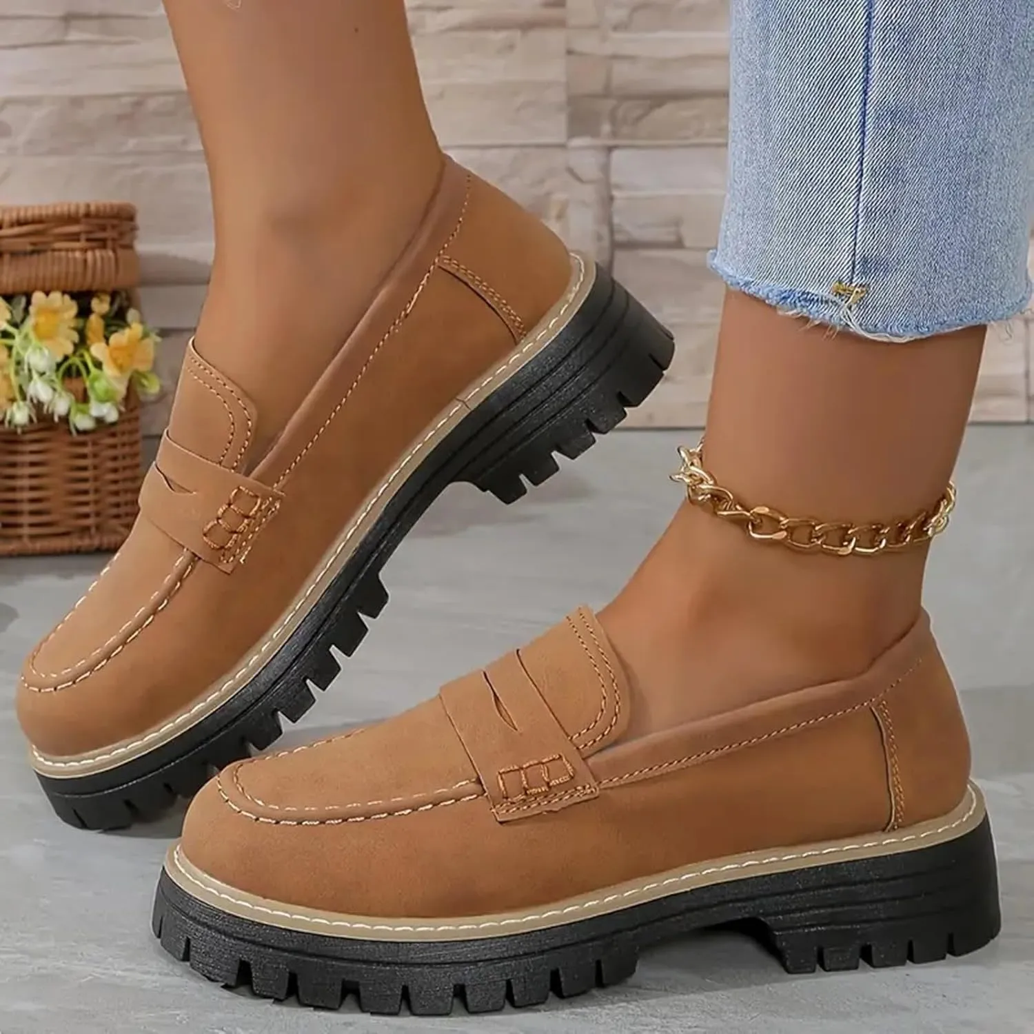 Thick Sole Comfortable Suitable for Work Business and Casual Dress Shoes Men Casual Shoes Retro Shoes Loafers
