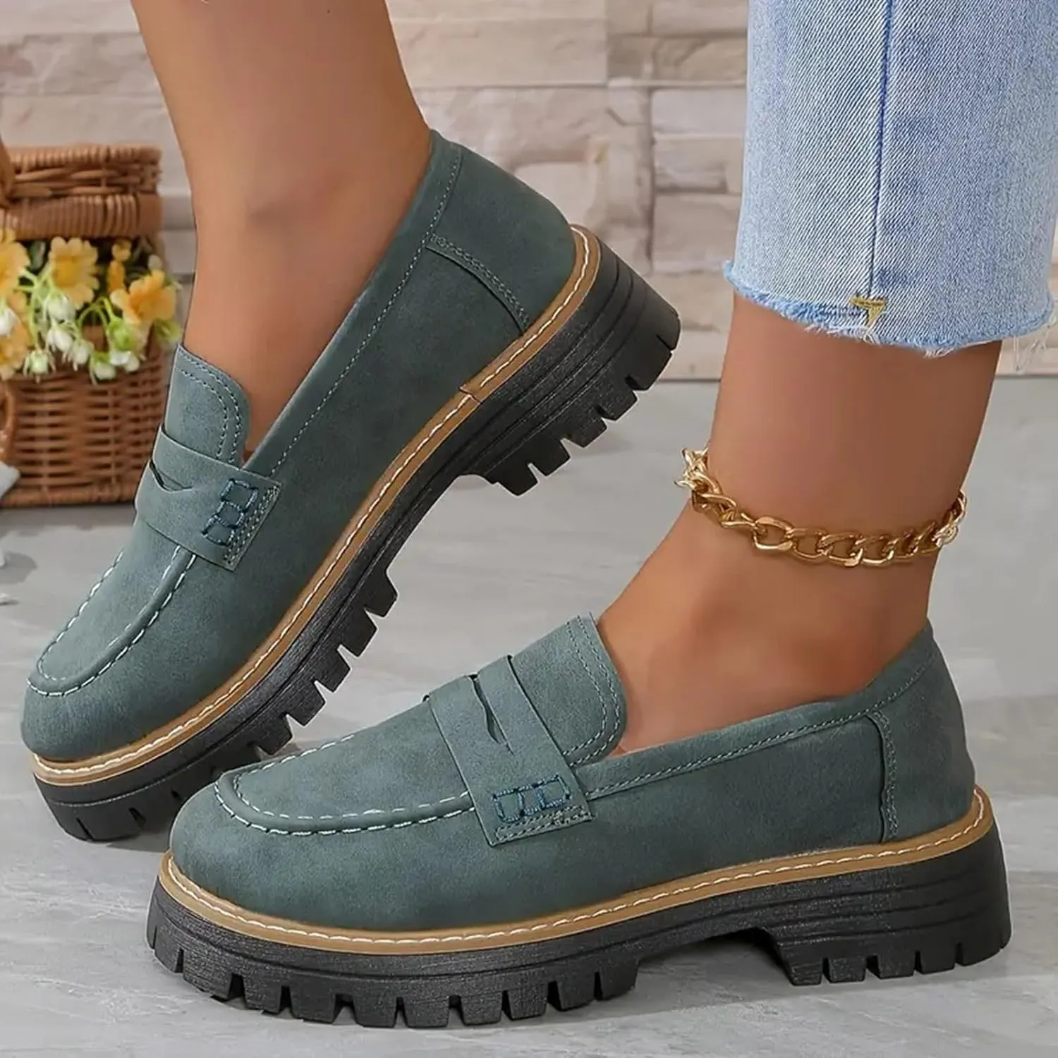 Thick Sole Comfortable Suitable for Work Business and Casual Dress Shoes Men Casual Shoes Retro Shoes Loafers