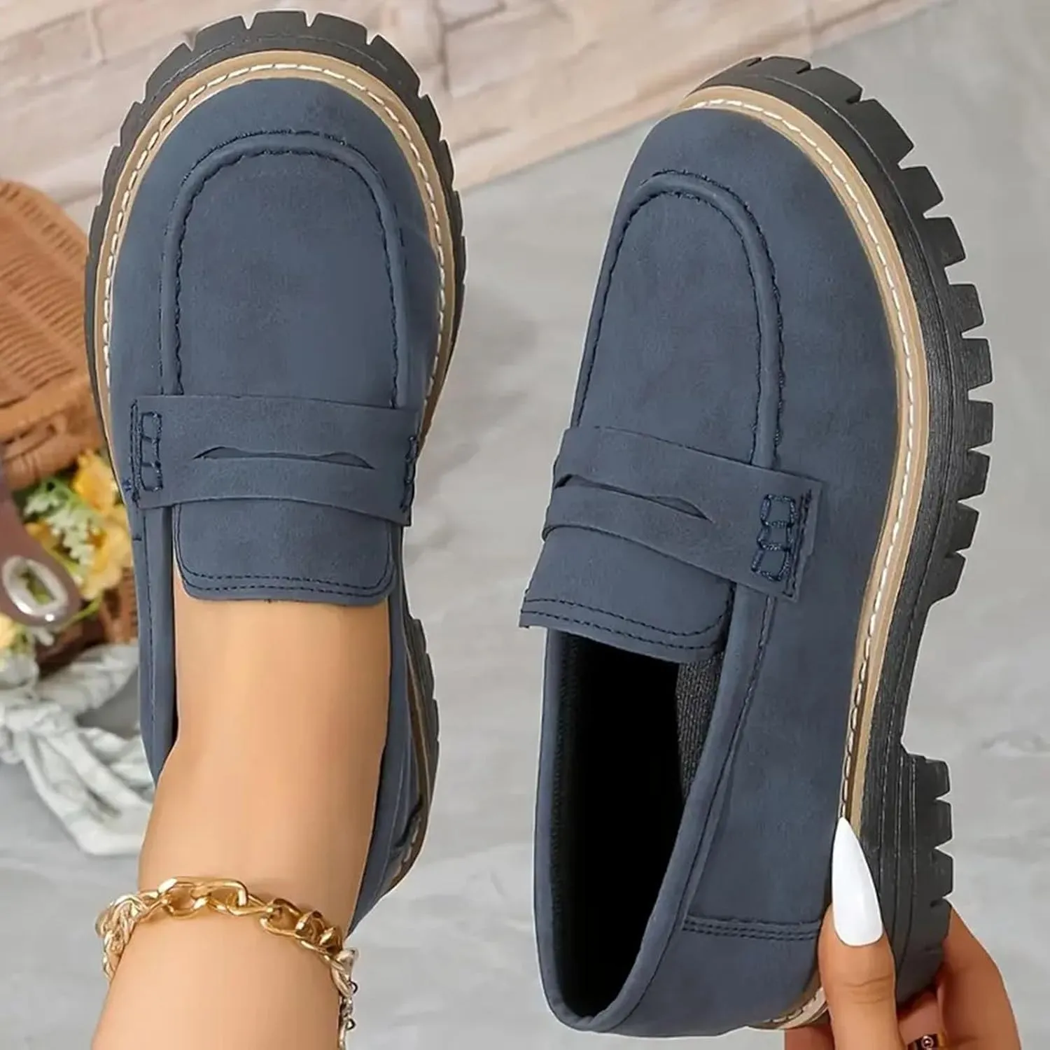 Thick Sole Comfortable Suitable for Work Business and Casual Dress Shoes Men Casual Shoes Retro Shoes Loafers