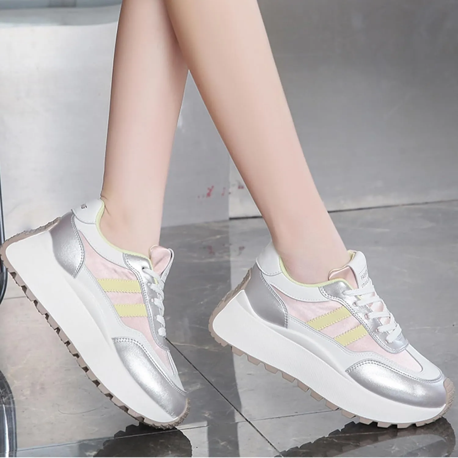 Women's Breathable Platform Sneakers Trainers Spring Summer Thick Bottom Sports Shoes Student Casual Dad Shoes Fashion Lace-up Sports Shoes