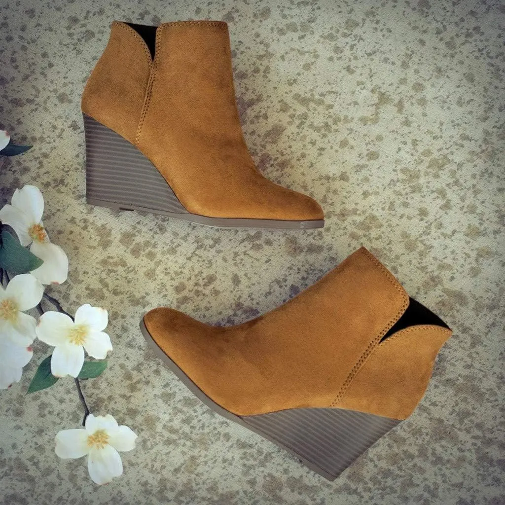 Women's Wedge Ankle Booties Comfortable Side Zipper Slip on Cutout Pointed Toe Chunky Heel Ankle Boots